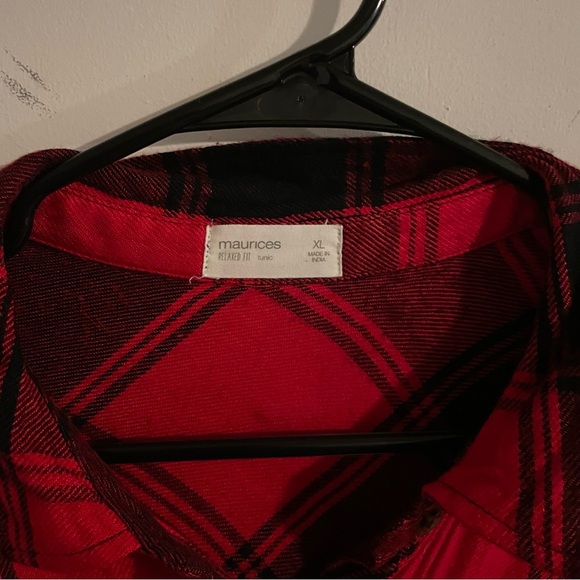 Women’s Hi-Low Buffalo Plaid Button Up - Picture 3 of 8